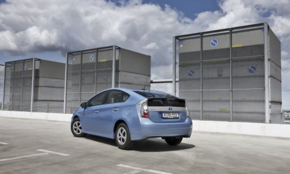 Die Heckpartie am Toyota Prius Plug In