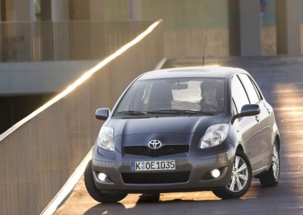 Frontansicht des Toyota Yaris