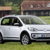 <p>Front- und Seitenpartie des Volkswagen cross-up</p>