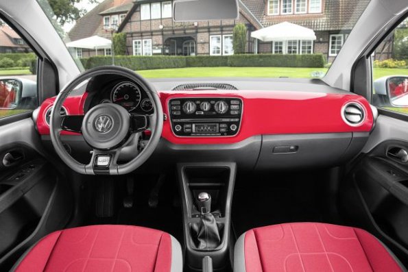 Die Armaturen im Volkswagen cross-up