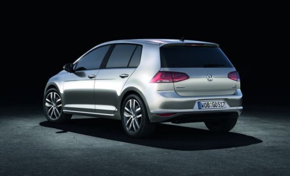 Heck- und Seitenansicht des Volkswagen Golf VII