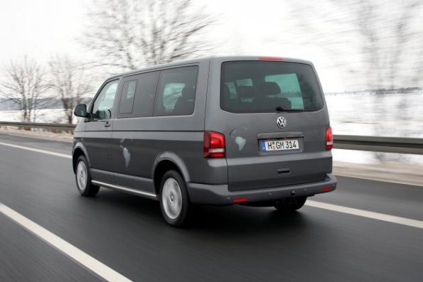 Heck- und Seitenansicht des Volkswagen Multivan Panamericana