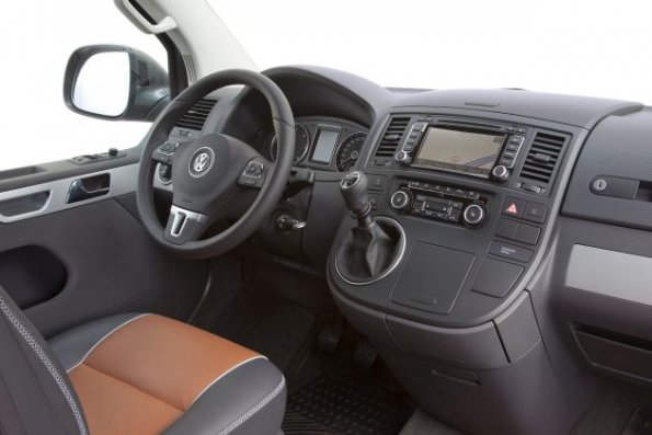 Das Cockpit im Volkswagen Multivan Panamericana