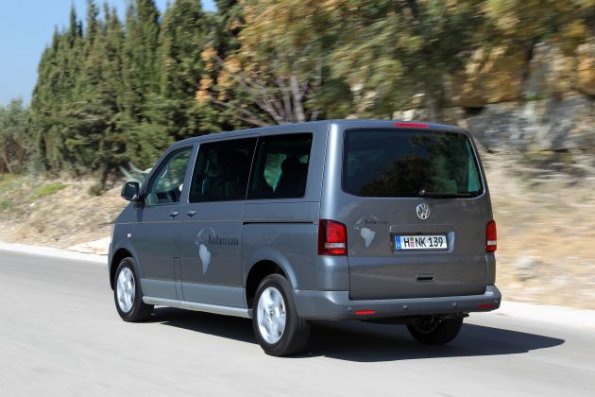 Heck- und Seitenansicht des Volkswagen Multivan Panamericana