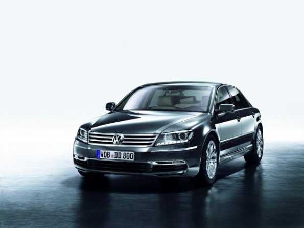 Front- und Seitenansicht des Volkswagen Phaeton