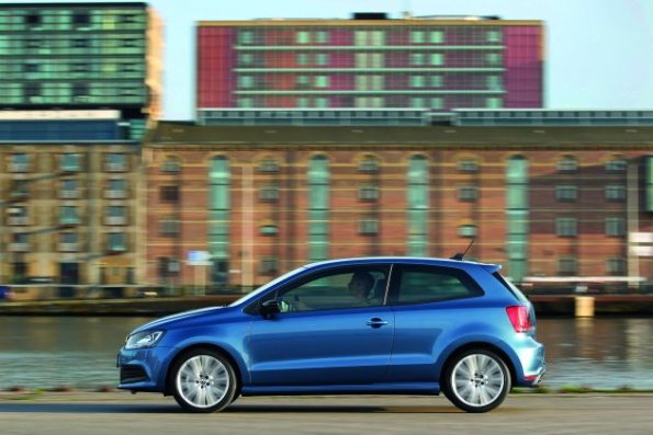 Seitenansicht des Volkswagen Polo Blue GT