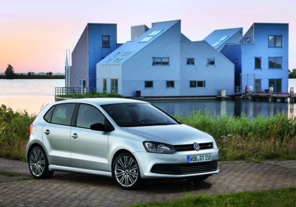 Front- und Seitenansicht des Volkswagen Polo Blue GT