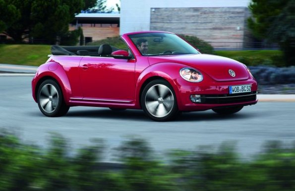 Front- und Seitenansicht des VW Beetle Cabriolet