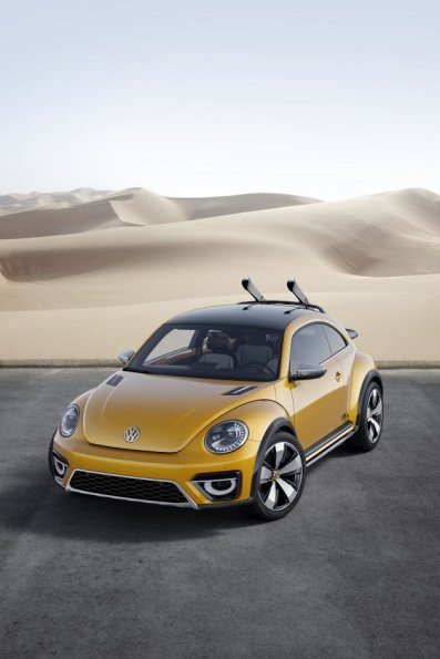 Ein Blick von schräg oben auf den VW Beetle Dune