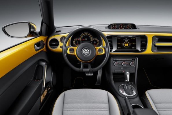 Das Cockpit des VW Beetle Dune