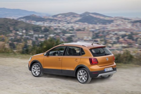 Die Seitenpartie des VW Cross Polo