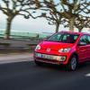 Die Fahrzeugfront des VW cross up!