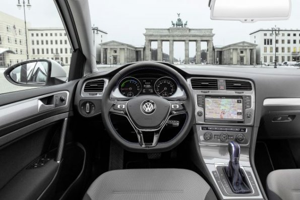 Das Cockpit des VW E-Golf