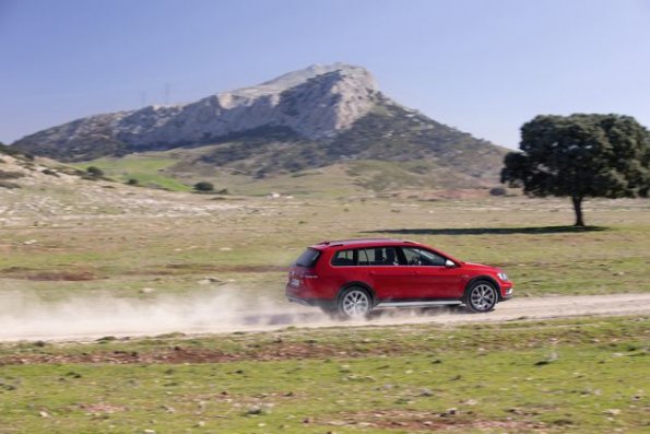 Fahraufnahme mit dem VW Golf Alltrack 