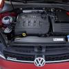 Ein Blick unter die Motorhaube des VW Golf Alltrack 