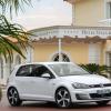 <p>Die Seitenpartie des VW Golf GTI</p>