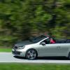 Eine Fahraufnahme mit dem VW Golf GTI Cabriolet