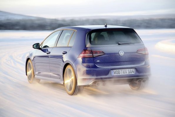 Heckansicht des VW Golf R