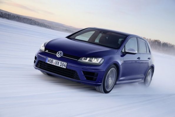 Die Fahrzeugfront am VW Golf R