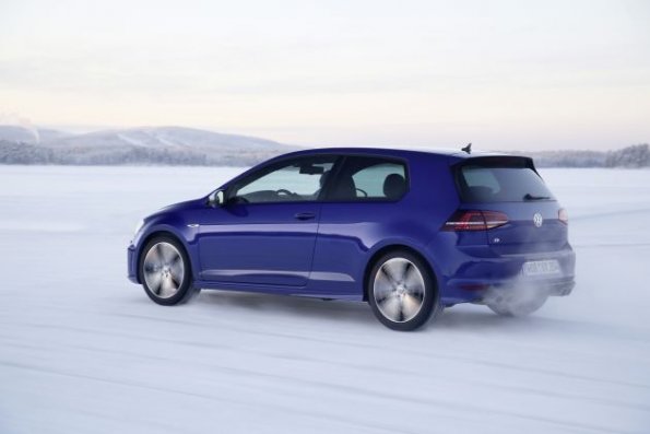 Die Seiten- und Heckpartie des VW Golf R