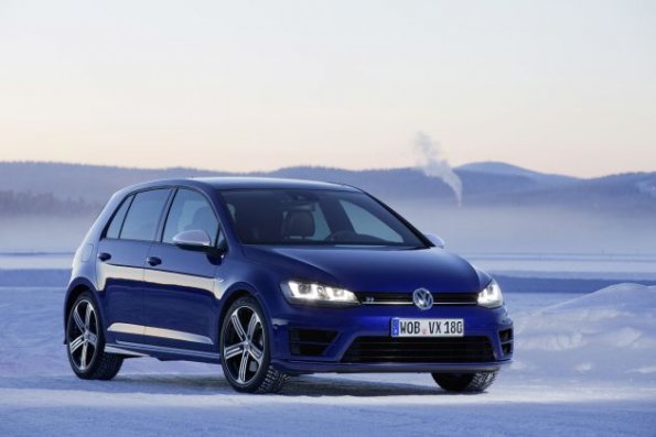 Front- und Seitenansicht des VW Golf R