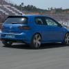 <p>Heck- und Seitenpartie des Volkswagen Golf R</p>