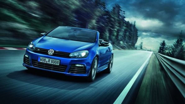 Fahraufnahme mit dem VW Golf R Cabriolet