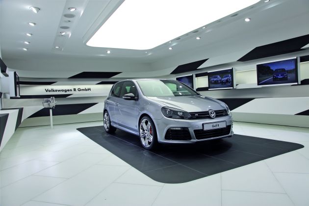VW Golf R Studie :
DB2011AU00286
