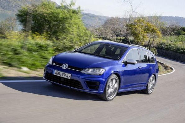 Frontpartie des VW Golf R Variant 