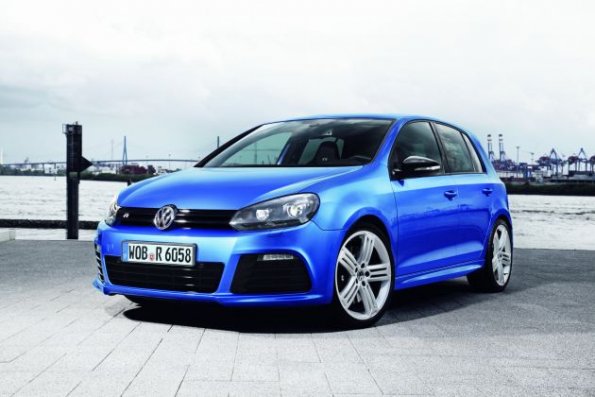 Front- und Seitenansicht des VW Golf R