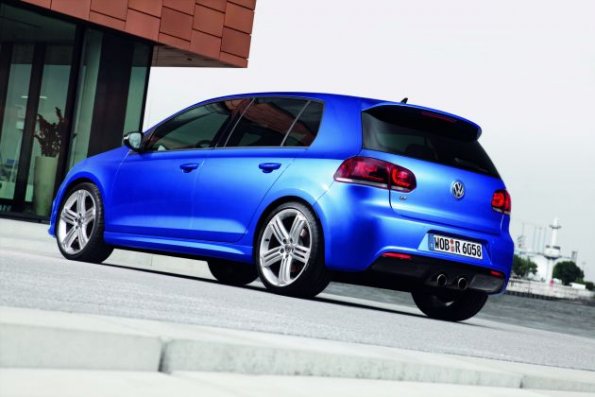 Der VW Golf R in der Seitenansicht