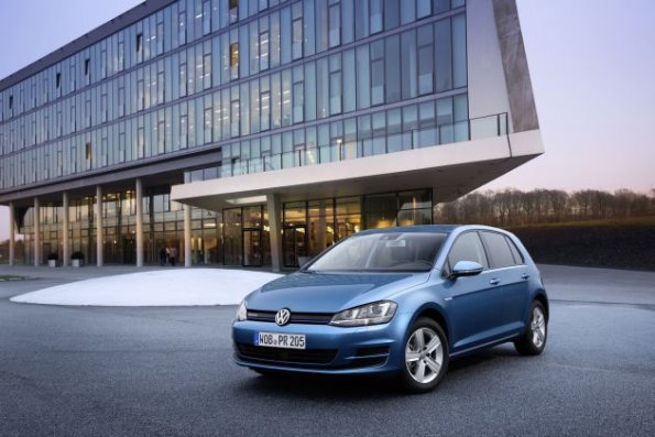 Frontansicht des VW Golf TGI Bluemotion