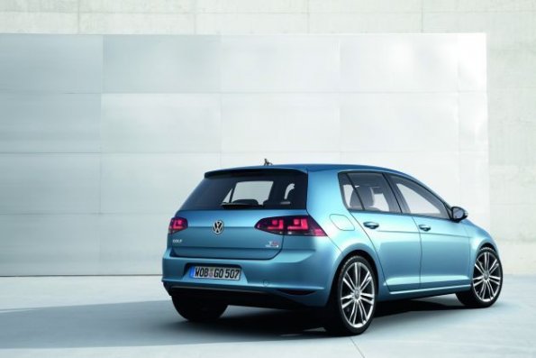 Die Heckansicht des VW Golf VII