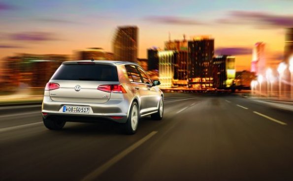 Die Heckpartie des neuen VW Golf VII