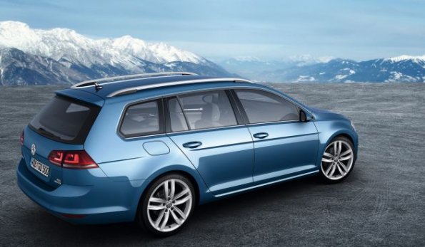 Die Seitenpartie des VW Golf Variant