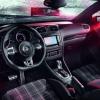 Ein Blick auf die Instrumententafel des VW Golf GTI Cabriolet