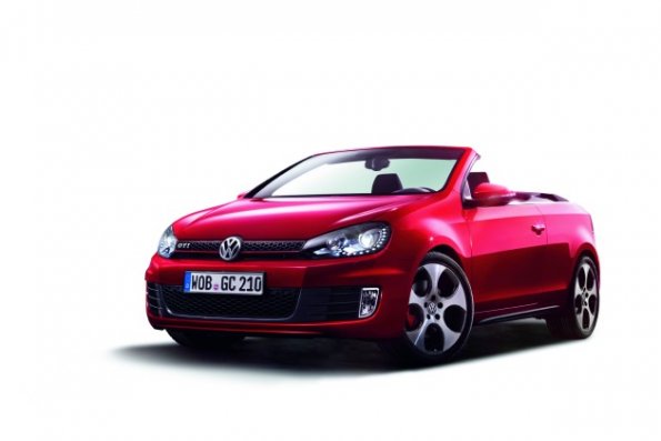 Die Frontansicht des VW Golf GTI Cabriolet