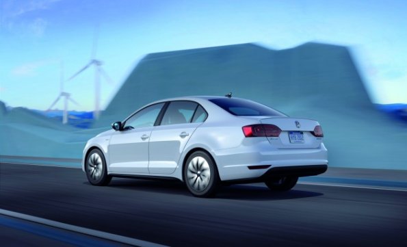 Die Heckpartie des VW Jetta Hybrid