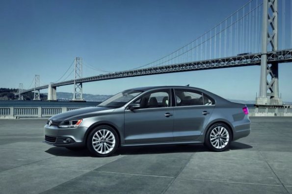 Der neue VW Jetta in der Seitenansicht: 2011 soll er nach Europa kommen