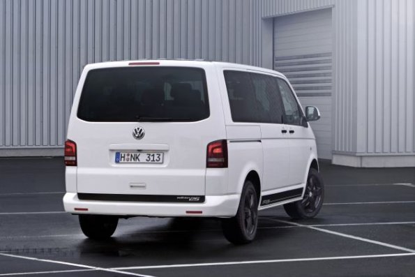 Die Heckansicht des VW Multivan Edition 25