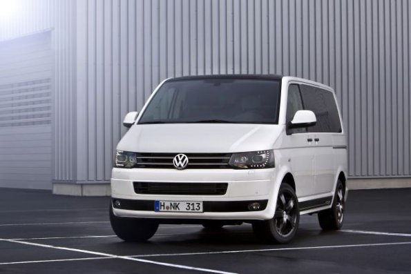 Die Frontansicht des VW Multivan Edition 25