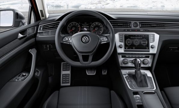 Cockpit des VW Passat Alltrack 