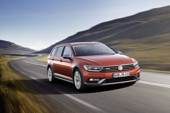 Frontansicht des VW Passat Alltrack 