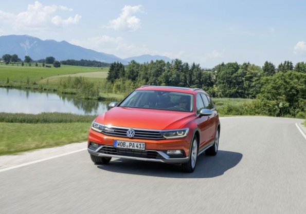 Frontpartie des VW Passat Alltrack 