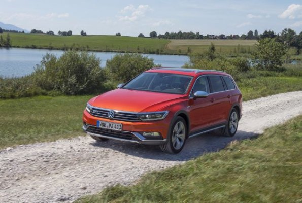 Frontpartie am VW Passat Alltrack 