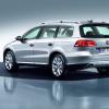 Heck- und Seitenansicht des VW Passat Alltrack