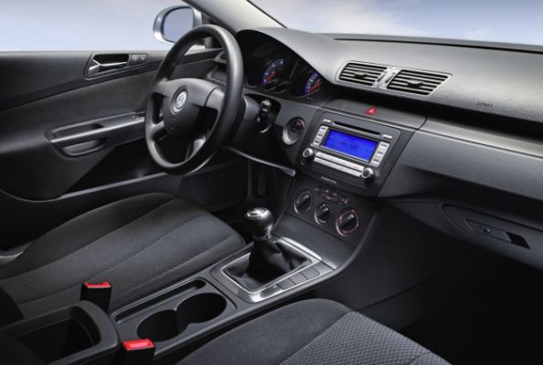 Ein Blick ins Cockpit des Volkswagen BlueMotion