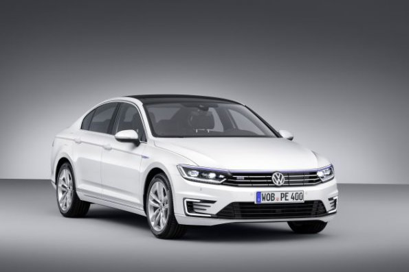 Frontansicht des VW Passat GTE