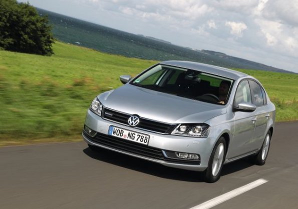 Außenaufnahme mit dem VW Passat TDI BlueMotion