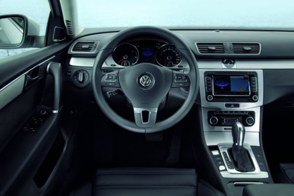  Das Cockpit im VW Passat